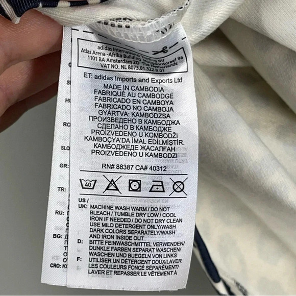 Adidas Women Crop Top Size XS Animal
Print 3 Stripes Short Sleeve Crew Neck - Picture 6 of 9